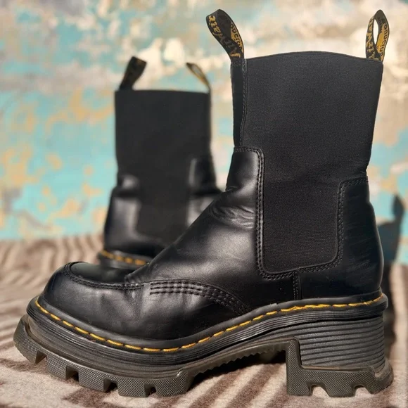 Dr Martens Corran Chelsea Atlas Heeled Boots - Picture 6 of 12